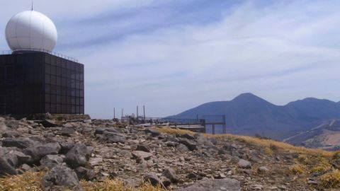 車山山頂（1,925ｍ） にて