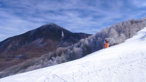 しらかば2in1スキー場からの蓼科山