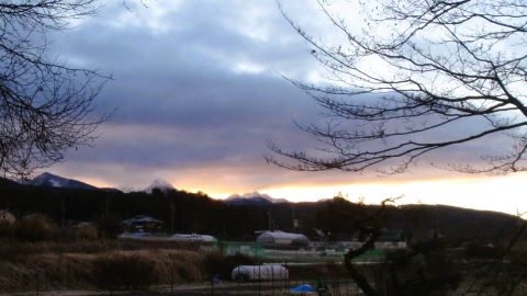朝焼けの八ヶ岳　鉄山にて