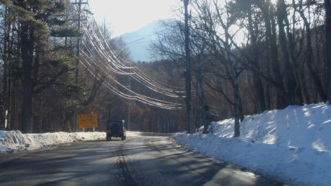 スキー場への道 にて