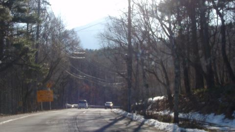 スキー場への道 にて