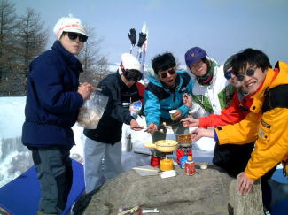 �������R