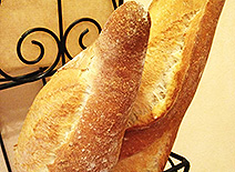 国産小麦100％フランスパン