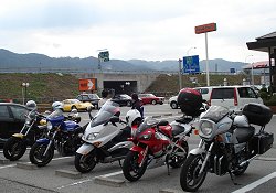 IWԂ̃c[O
        E[XJ-750ËԁB