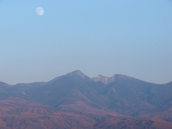 月と天狗岳